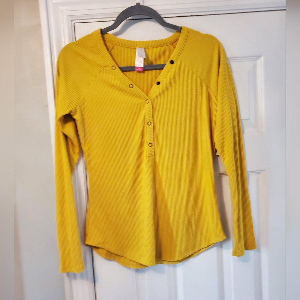 No Boundaries NWT Ribbed Long Sleeve Shirt